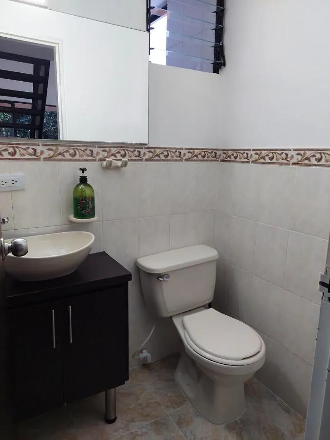 Apartamento A 2 Cuadras Del Estadio. Apartment Cali